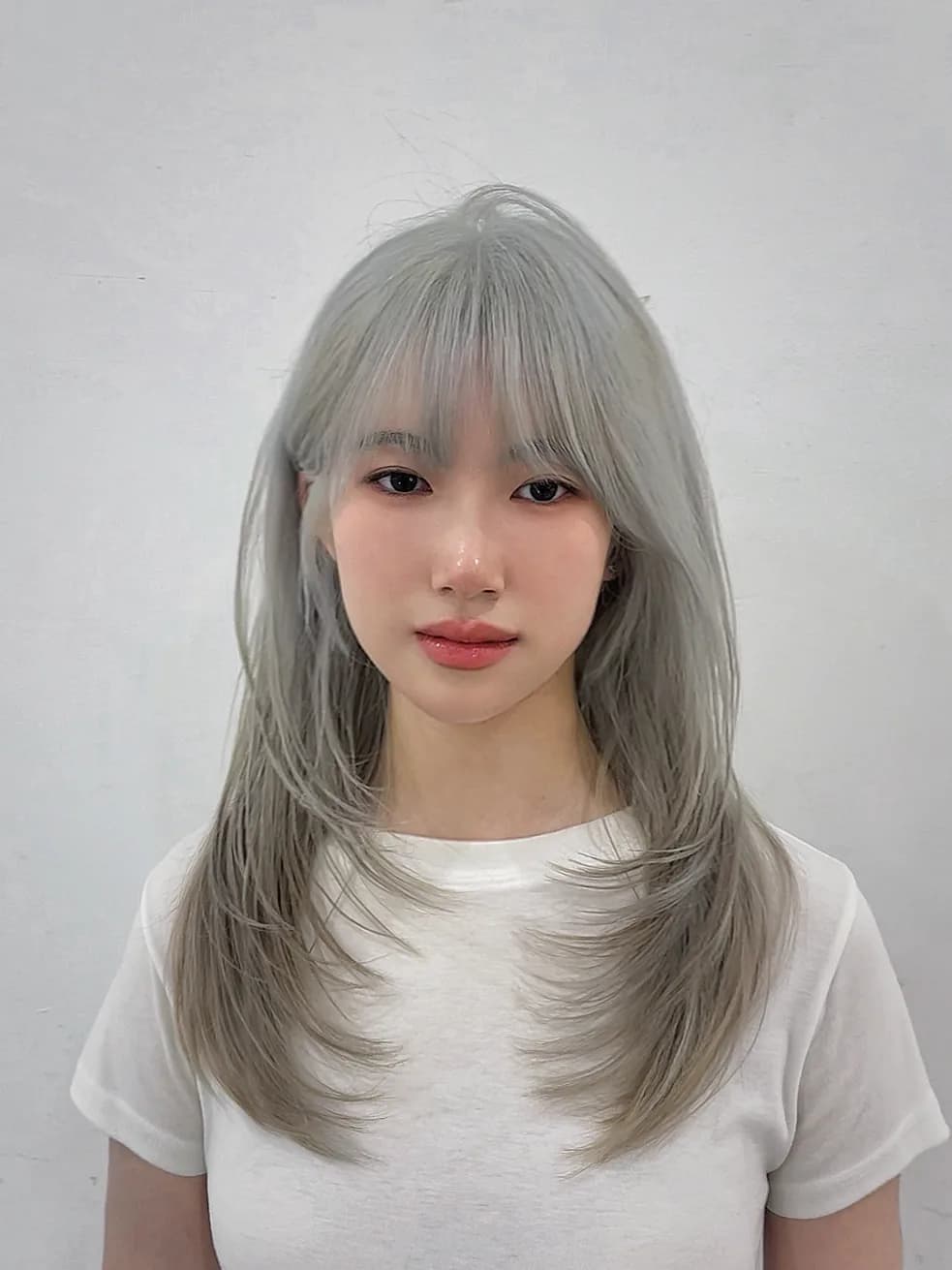 애쉬 그레이 미디엄 스타일 · 애브뉴준오 더현대서울점